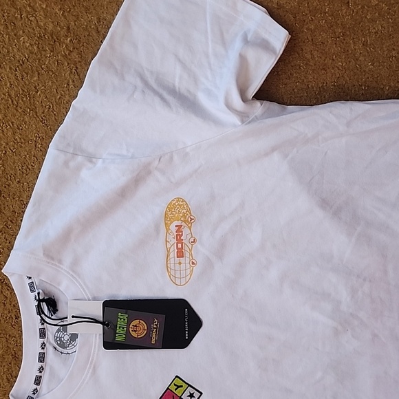 Born Fly Men's T-shirt Size Large NWT - Picture 2 of 12